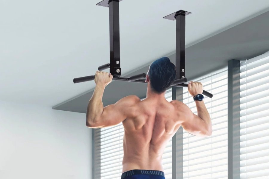 Thư giãn và giảm đau cột sống khi tập xà đơn