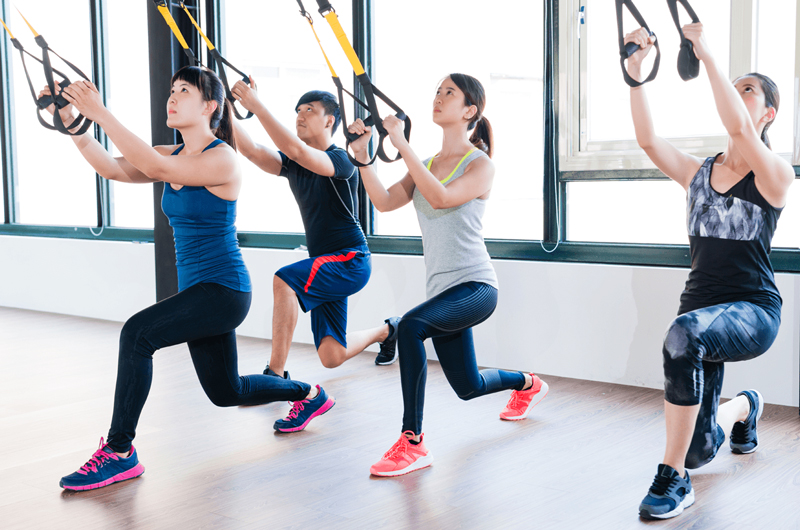 tập thể dục buổi sáng kết hợp cardio và tập sức mạnh