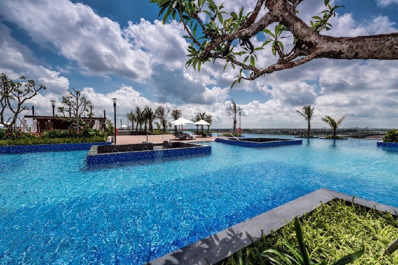 Bể bơi Vincom Plaza Long Biên – Vinhomes Riverside