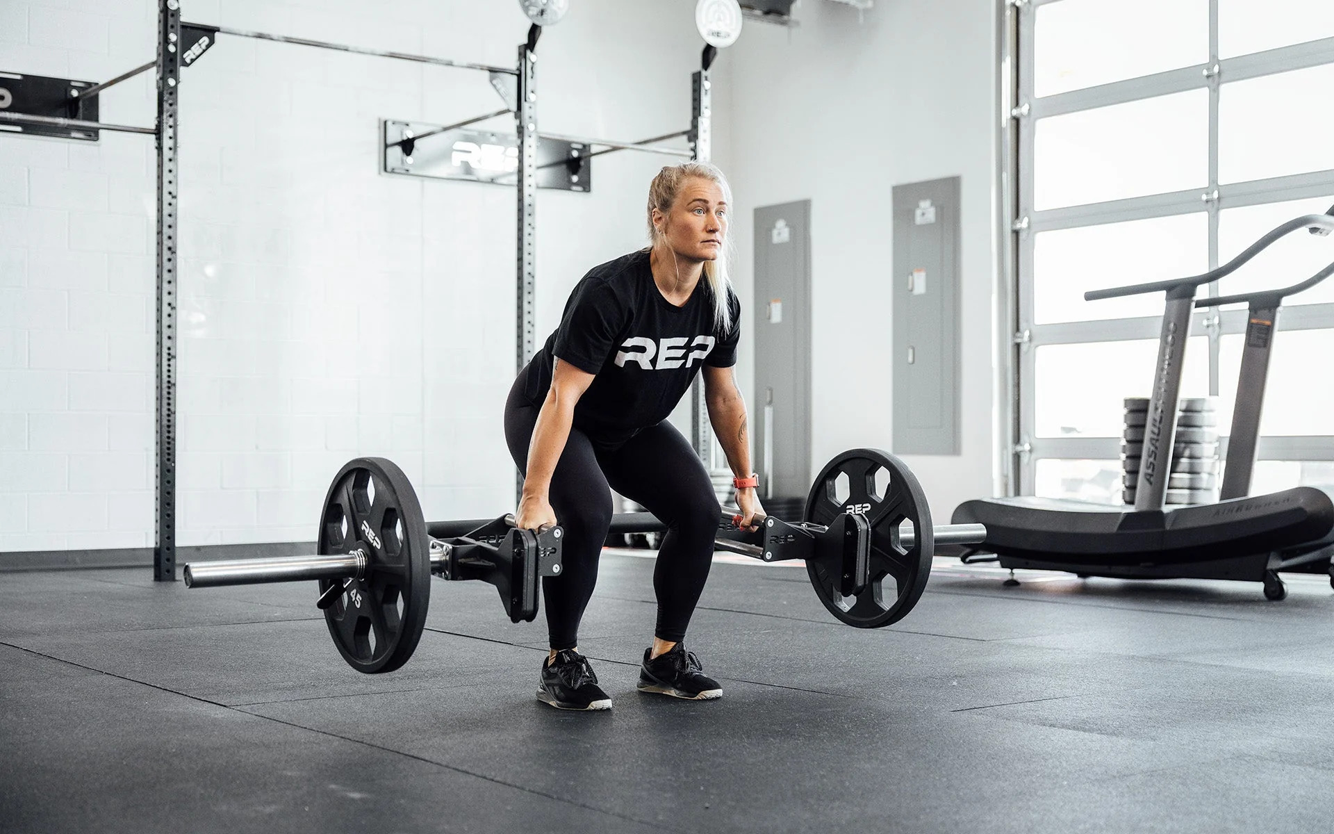 Biến thể bài tập Trap Bar Deadlift
