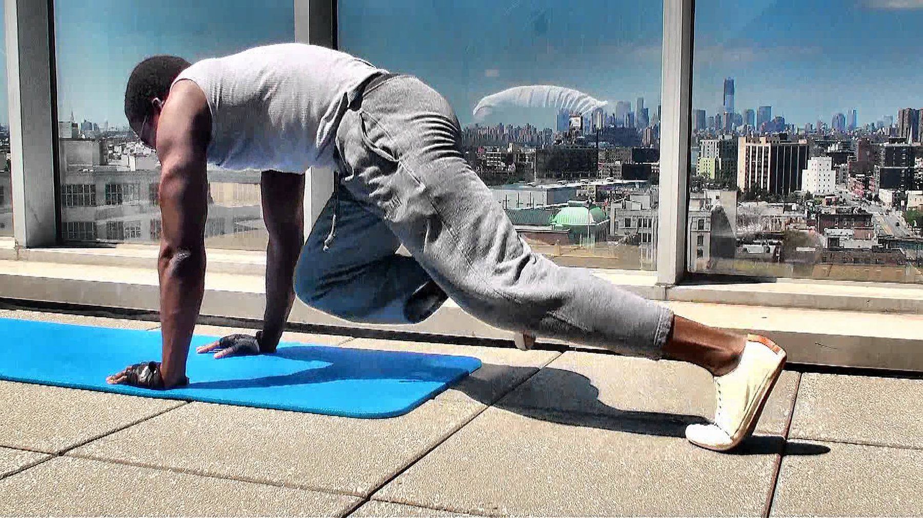 Bài tập Plank leo núi