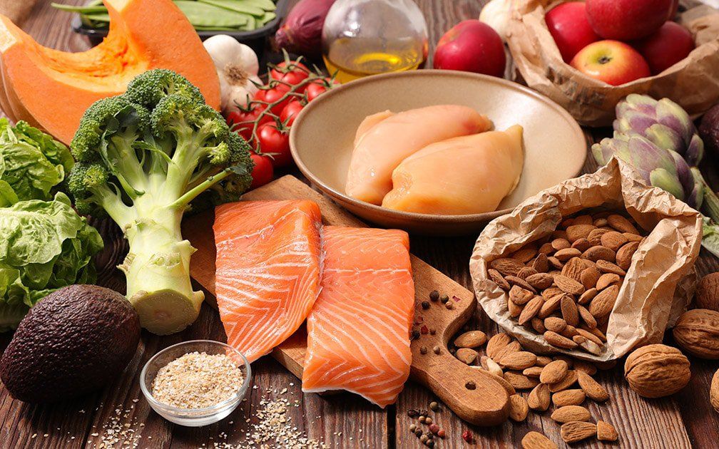 Ăn uống cân bằng, ưu tiên rau xanh và các loại protein