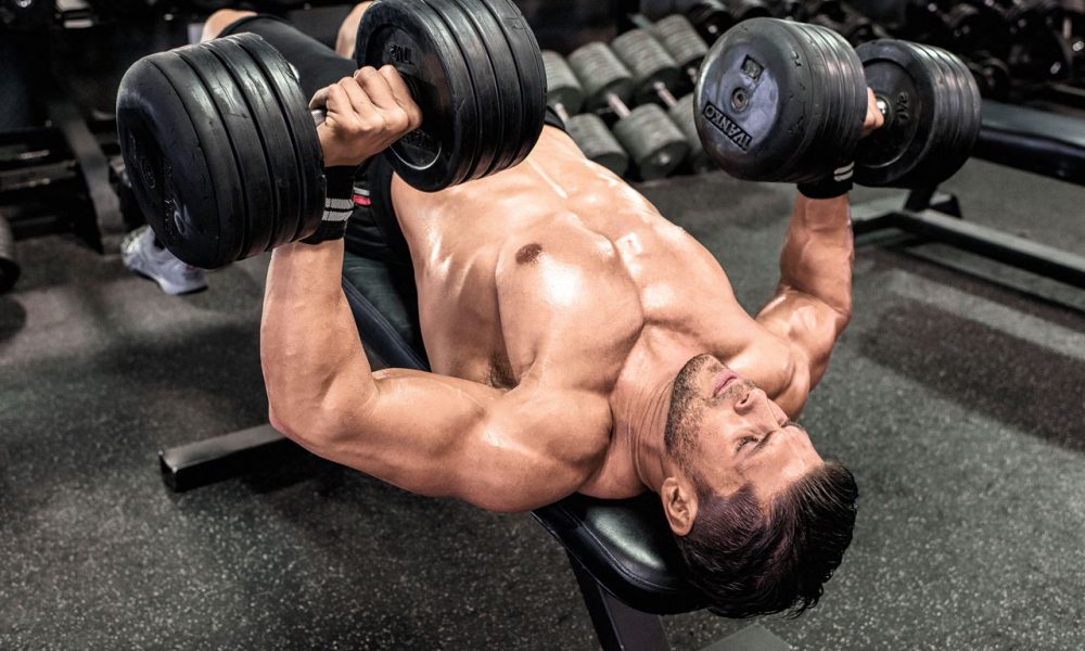 Drop set là 1 kỹ thuật tập kháng lực trong đó người tập thực hiện một hiệp với mức tạ tương đối nặng