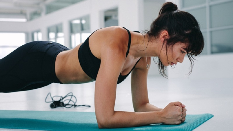 Bạn có thể plank mỗi ngày khi cơ thể hồi phục tốt và tổng khối lượng tập phù hợp