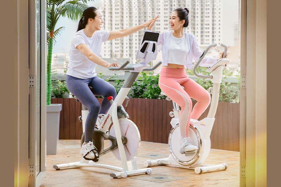 Đạp xe trong nhà bằng xe đạp thể dục giúp hỗ trợ tinh thần và tăng chất lượng cuộc sống