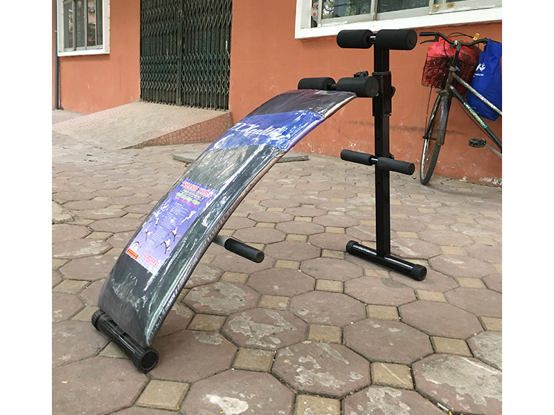 Cần kiểm tra ghế tập bụng trước khi sử dụng