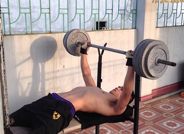 Hoàn thiện ghế tập tạ tại nhà