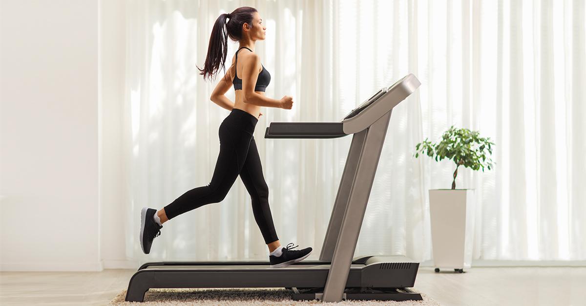 Đi bộ trên máy nên kết hợp cùng các bài tập sức mạnh làm tăng hiệu quả tập luyện