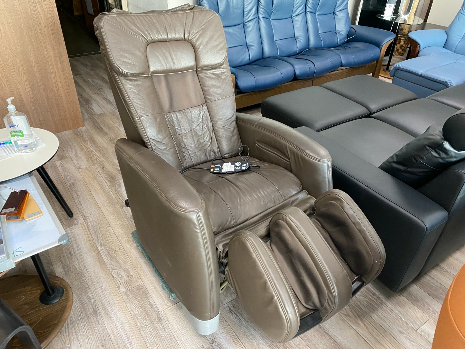 Ghế massage cũ là những sản phẩm đã qua sử dụng một thời gian