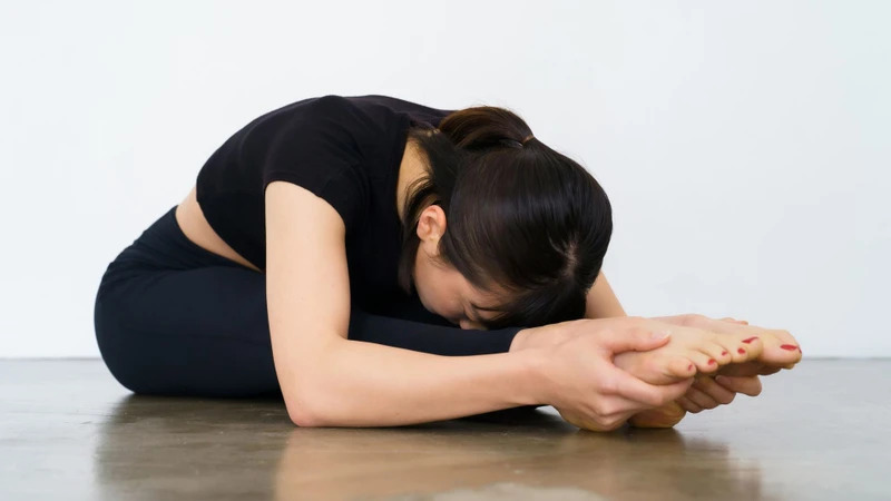 Tập yoga buổi tối giúp hỗ trợ cải thiện giấc ngủ
